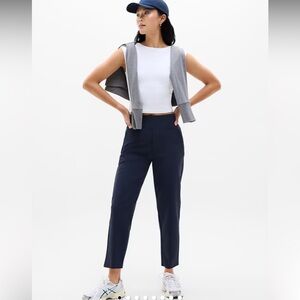 Athleta Pull-On Slim Ankle Pants – Navy – Size 6 (28” Inseam) like new condition